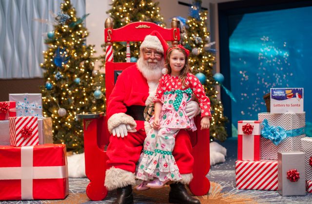 Breakfast-W-Santa-74_thmb Breakfast-W-Santa-74_thmb